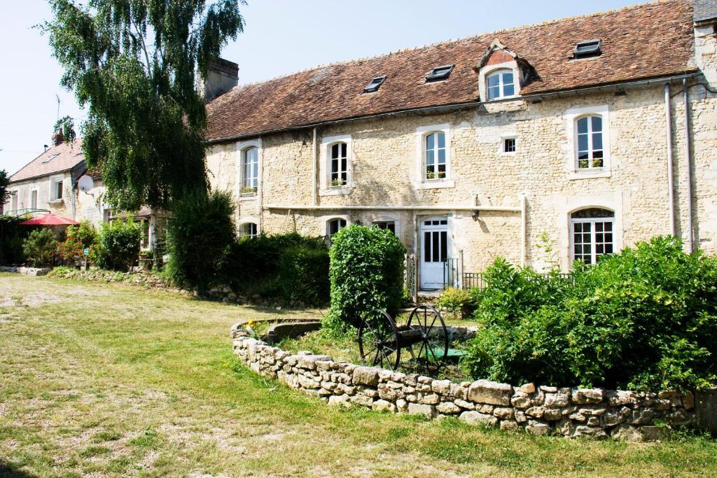 Bed and Breakfast La Vieille Ferme à Fresne-la-Mere Extérieur photo