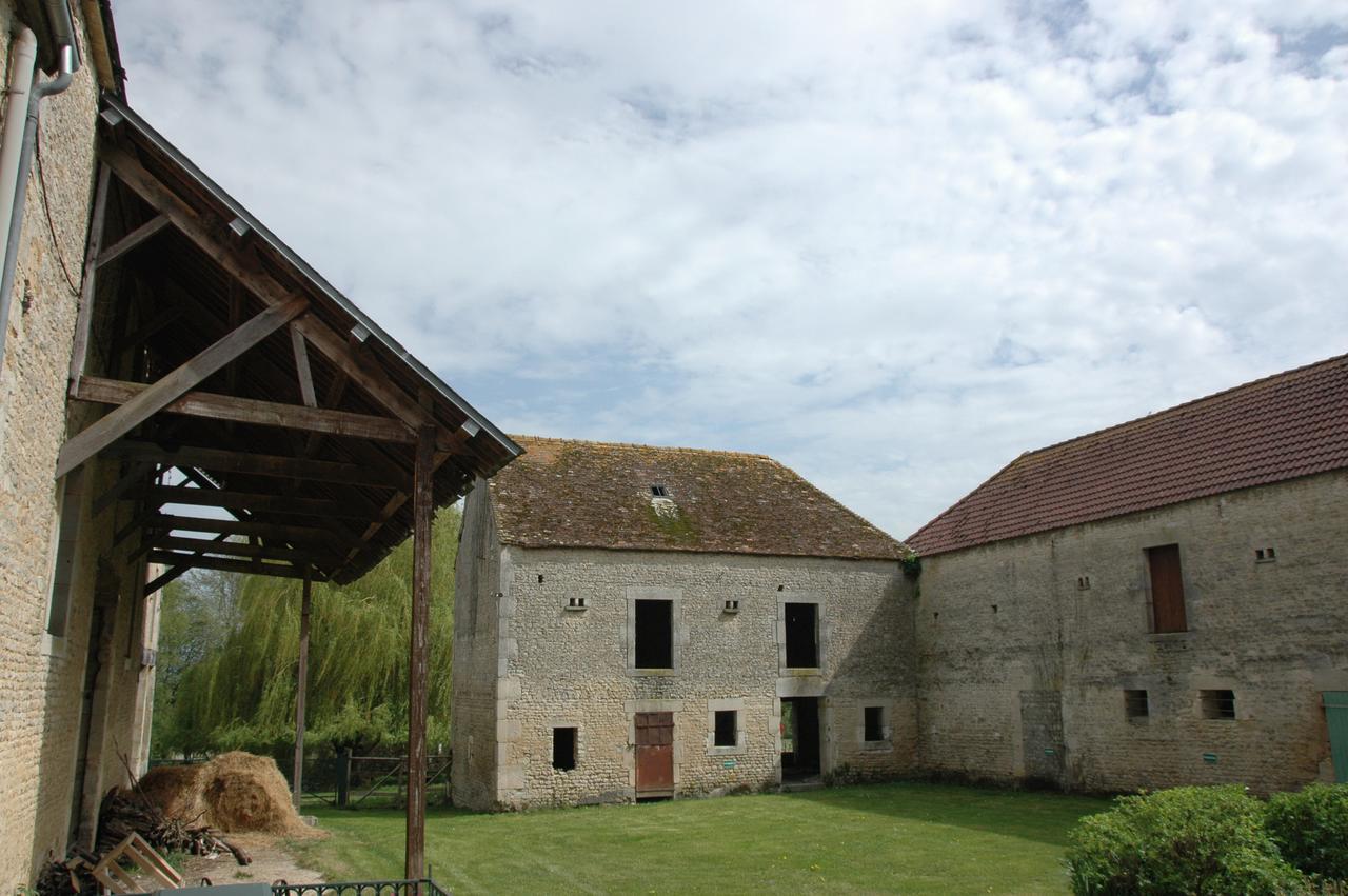Bed and Breakfast La Vieille Ferme à Fresne-la-Mere Extérieur photo
