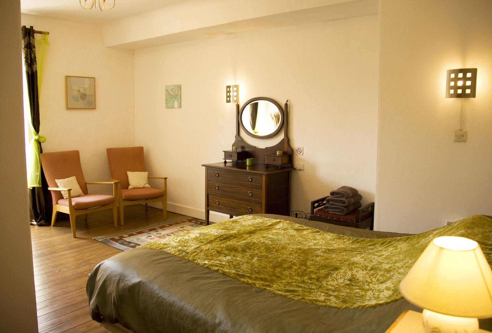 Bed and Breakfast La Vieille Ferme à Fresne-la-Mere Extérieur photo